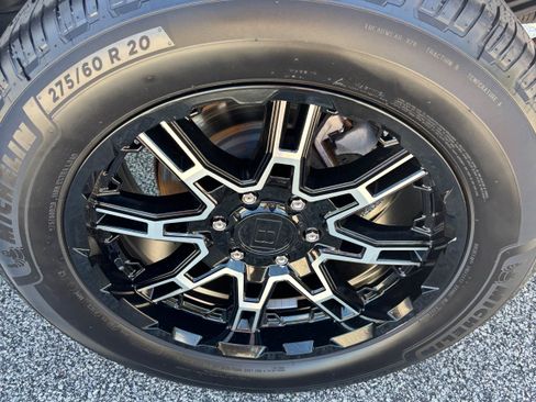 Used 2020 Chevrolet Silverado 1500 RST image 9