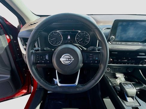 Used 2022 Nissan Rogue SL image 10