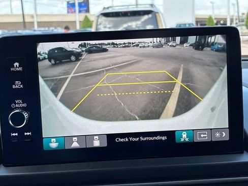 Used 2024 Honda Pilot Touring image 19