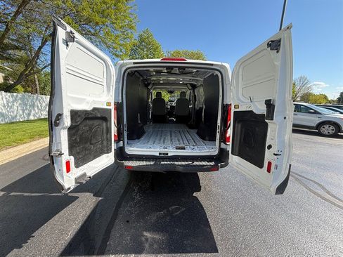 Used 2018 Ford Transit 150 130 Low Roof RWD image 22