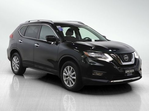 Used 2018 Nissan Rogue SV w/ Premium Package image 7