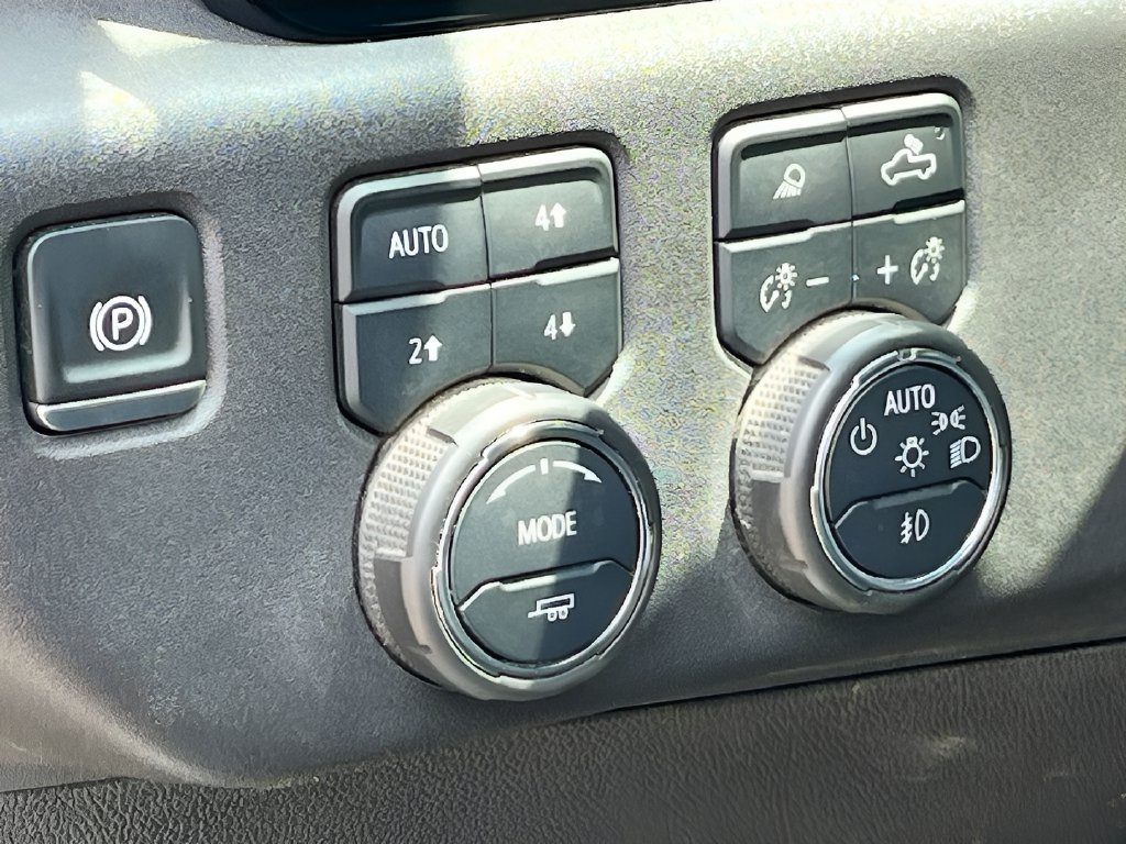 Used 2024 Chevrolet Silverado 1500 RST AWD/4WD image 10