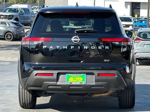 Used 2024 Nissan Pathfinder SV FWD image 6