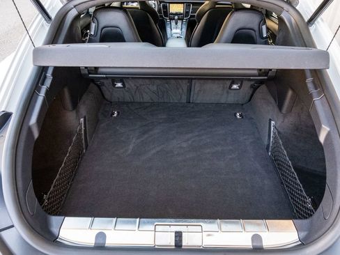 Used 2016 Porsche Panamera GTS image 30