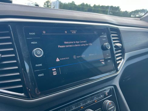 Certified 2023 Volkswagen Atlas SE w/ Black Wheel Package FWD image 18
