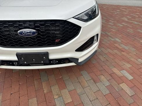 Used 2019 Ford Edge ST w/ Cold Weather Package AWD/4WD image 24