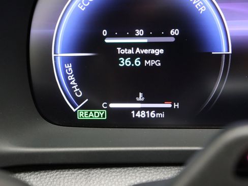 Certified 2025 Toyota Crown Signia w/ Advanced Technology Package AWD/4WD image 44