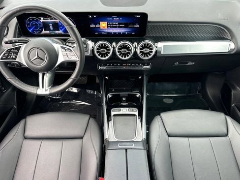 Used 2025 Mercedes-Benz EQB 250+ image 15