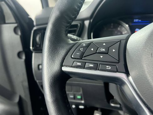 Used 2021 Nissan Rogue Sport SV image 16