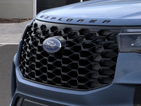 New 2026 Ford Explorer ST-Line w/ ST-Line Street Pack AWD/4WD image 17