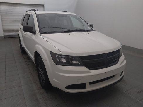 Used 2017 Dodge Journey SE w/ Flexible Seating Group FWD image 13