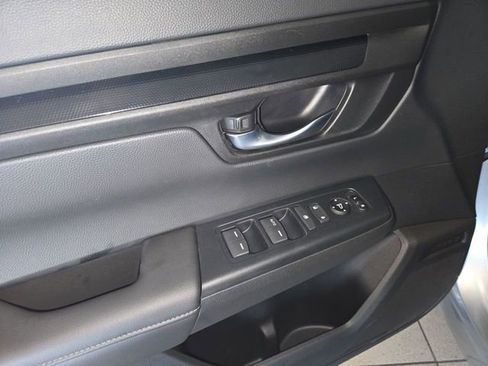Used 2025 Honda CR-V LX image 13