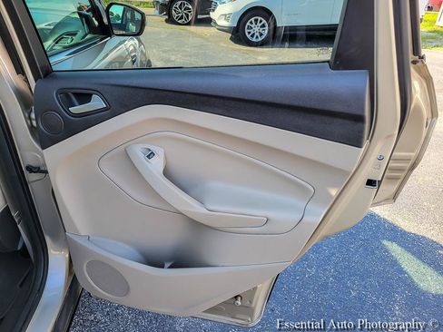 Used 2017 Ford Escape Titanium FWD image 31