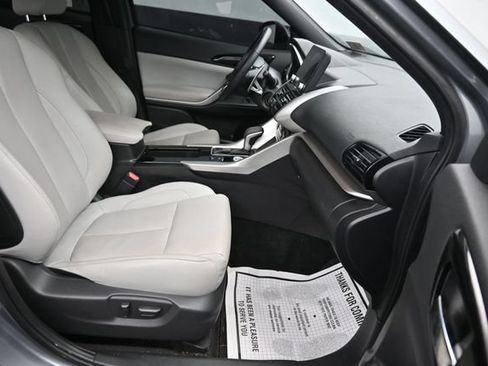 Used 2024 Mitsubishi Eclipse Cross SE AWD/4WD image 9