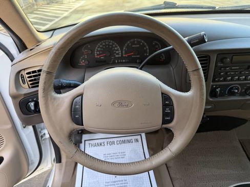 Used 1999 Ford F150 Lariat image 19