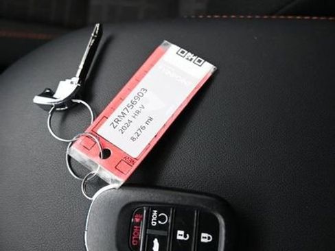 Used 2024 Honda HR-V Sport image 10