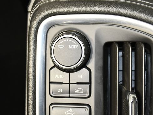 Used 2020 Chevrolet Silverado 1500 LT w/ Trailering Package image 36