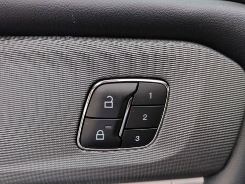 Used 2025 Ford Explorer ST-Line w/ Premium Package AWD/4WD image 15
