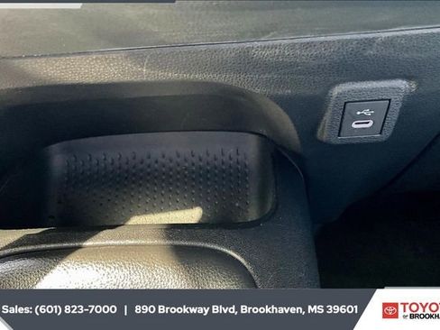 Used 2024 Toyota Corolla LE image 22