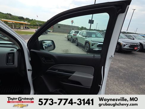 Used 2020 Chevrolet Colorado W/T RWD image 28