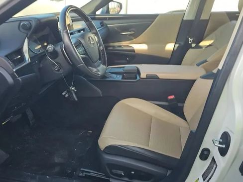 Used 2020 Lexus ES 350 w/ Premium Package FWD image 4