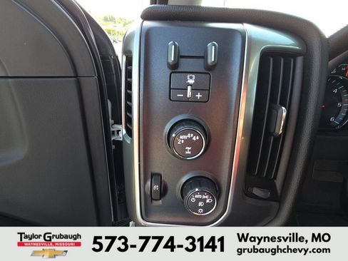 Used 2018 Chevrolet Silverado 1500 LT w/ All Star Edition AWD/4WD image 21
