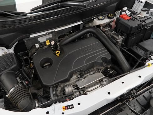 Certified 2025 Chevrolet Equinox LT FWD image 40