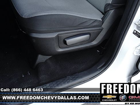 Used 2024 RAM 1500 Classic SLT AWD/4WD image 29