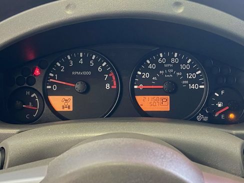 Used 2021 Nissan Frontier SV w/ Midnight Edition Floor Mats AWD/4WD image 29