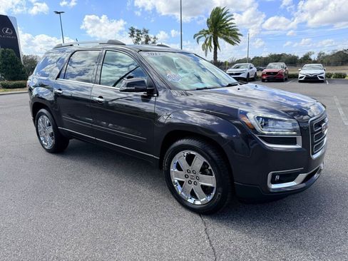 Used 2017 GMC Acadia Limited SLT image 4