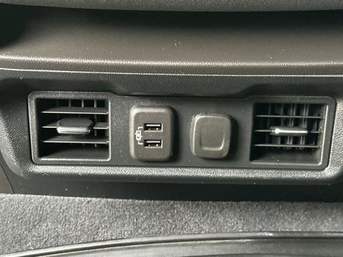 Certified 2020 GMC Sierra 1500 Elevation w/ Elevation Value Package image 15