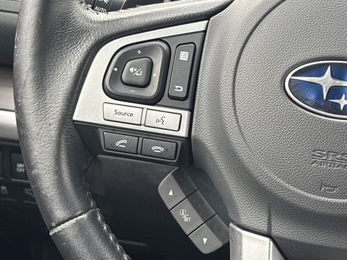 Used 2017 Subaru Legacy 3.6R Limited AWD/4WD image 4