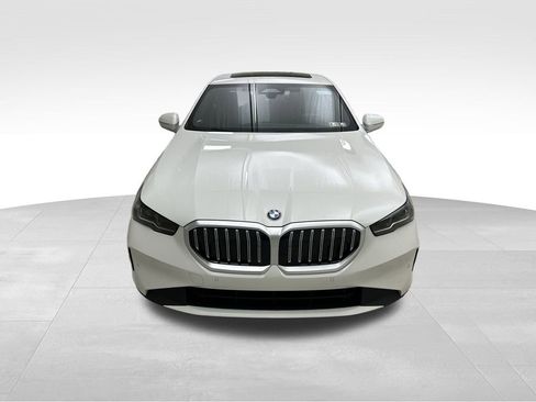 Certified 2025 BMW 530i xDrive AWD/4WD image 4