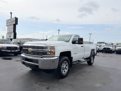 Used 2017 Chevrolet Silverado 2500 W/T w/ WT Fleet Convenience Package AWD/4WD image 2