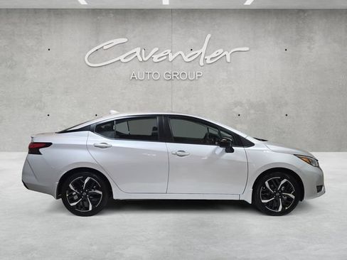 New 2025 Nissan Versa SR image 17