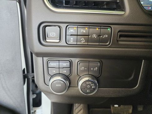 Used 2022 GMC Yukon AT4 AWD/4WD image 30