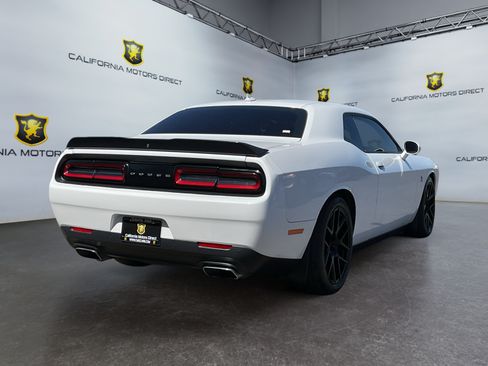 Used 2016 Dodge Challenger R/T Scat Pack w/ Leather Interior Group RWD image 5