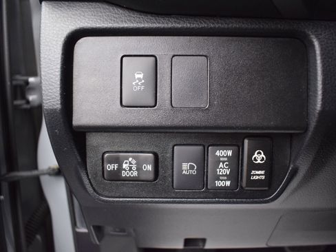 Used 2021 Toyota Tacoma TRD Sport w/ Technology Package AWD/4WD image 15