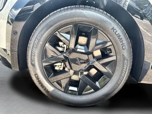 New 2026 Kia EV9 Land w/ Nightfall Edition Package image 34