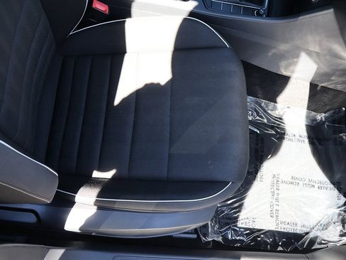 Used 2023 Volkswagen Jetta Sport image 28