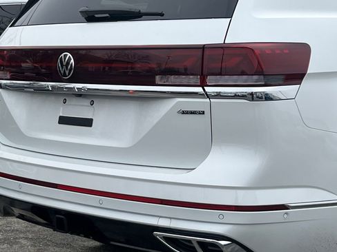 New 2026 Volkswagen Atlas SEL Premium R-Line image 5