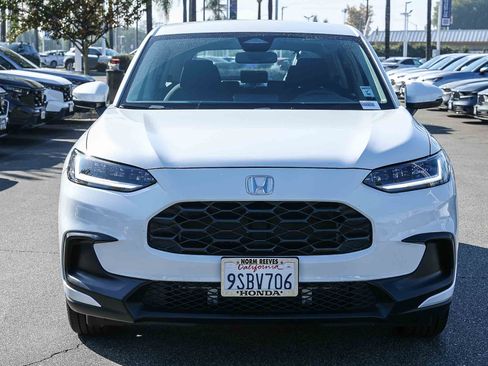 Used 2025 Honda HR-V LX image 2