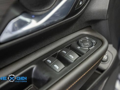 Used 2020 GMC Terrain SLT w/ Preferred Package AWD/4WD image 12