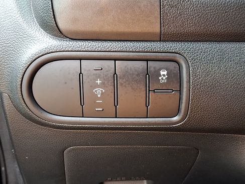 Used 2018 Kia Forte LX w/ LX Rear Camera Package FWD image 28