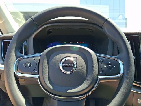 Certified 2024 Volvo XC60 B5 Core w/ Protection Package Premier AWD/4WD image 21