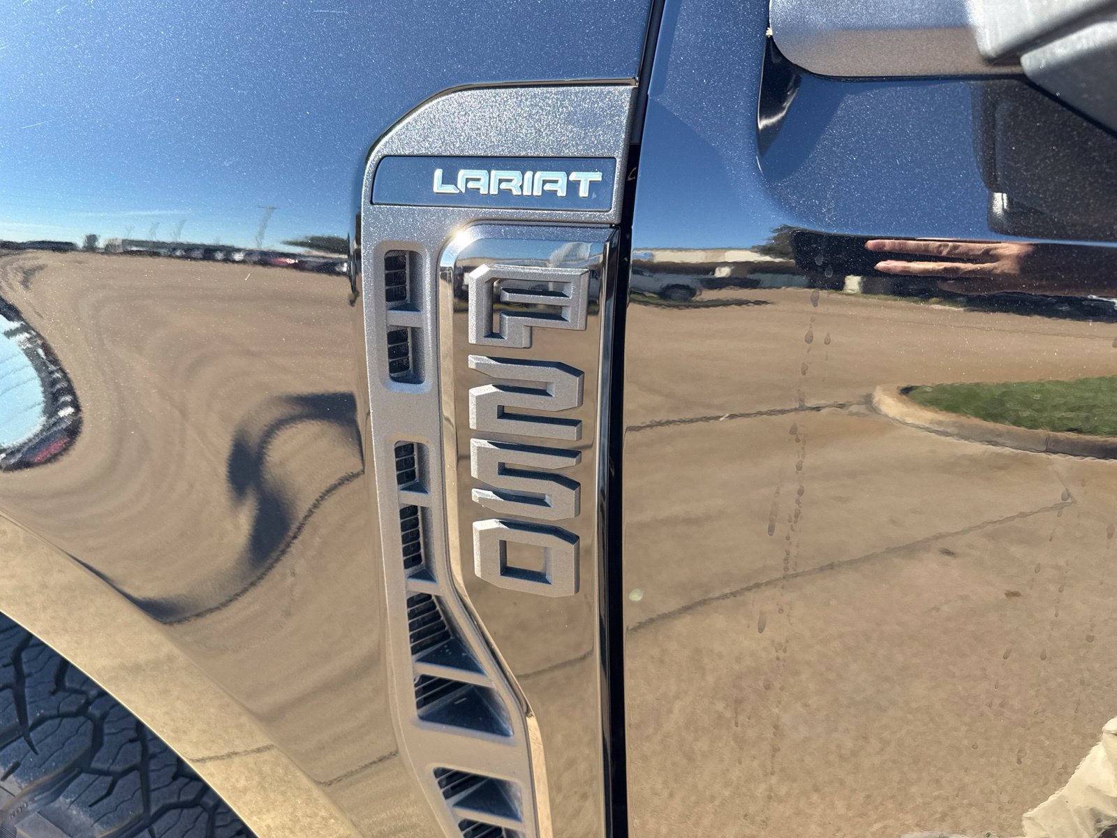 Used 2025 Ford F250 Lariat w/ Lariat Ultimate Package AWD/4WD image 12