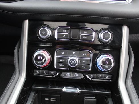 Used 2022 GMC Yukon Denali w/ Denali Ultimate Package image 34