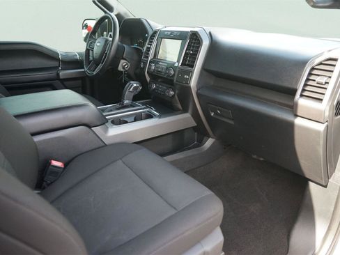 Used 2020 Ford F150 XLT w/ Equipment Group 302A Luxury AWD/4WD image 17
