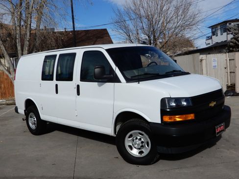 Used 2022 Chevrolet Express 2500 w/ Driver Convenience Package image 3