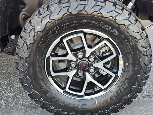 New 2026 Jeep Wrangler Unlimited Rubicon w/ Technology Group image 11